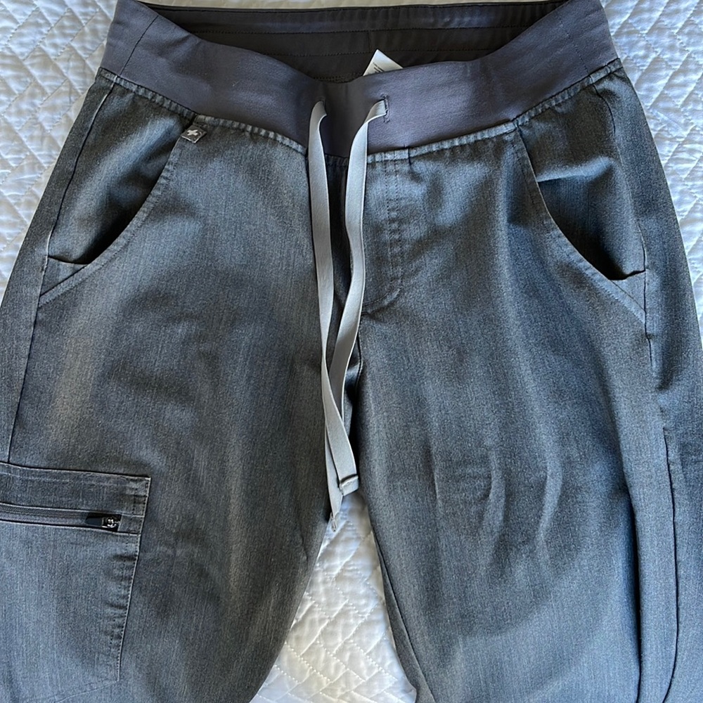 Figs Jogger In Graphite Size XS